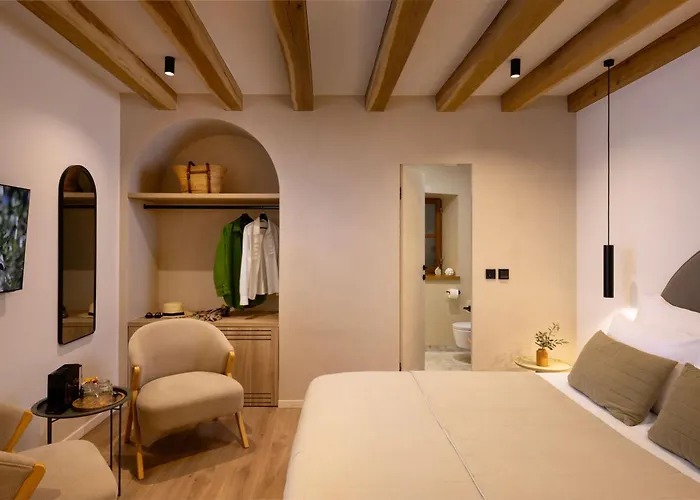 Old Town Olive Luxury Room For 2